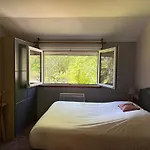 Le Clos De Mutigny Hotel