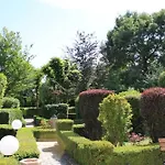 Le Clos De Mutigny Hotel