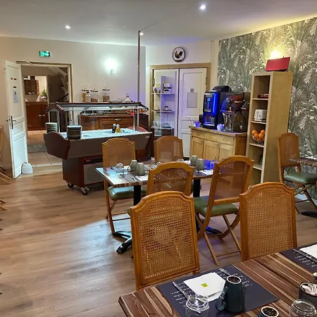 Le Clos De Mutigny Hotel 3*