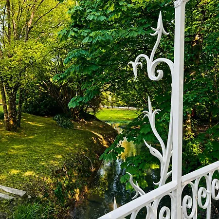 Le Clos De Mutigny Отель