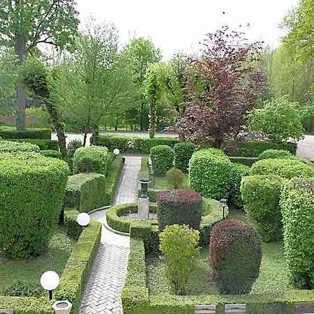 Le Clos De Mutigny Hotel 3*
