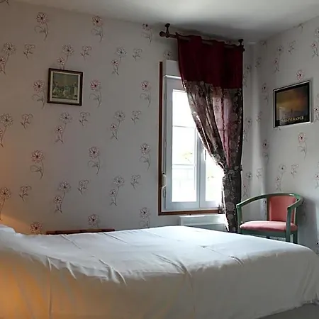 Le Clos De Mutigny Hotel