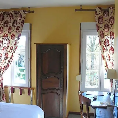 Le Clos De Mutigny Hotel
