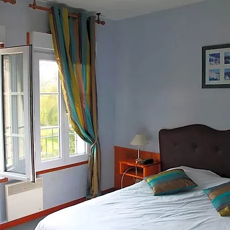 Le Clos De Mutigny Hotel