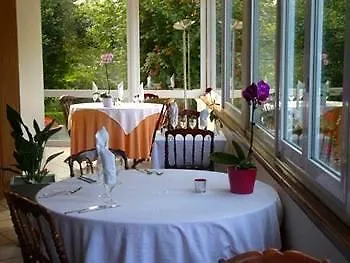 Le Clos De Mutigny 호텔 3*