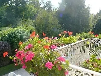 Отель Le Clos De Mutigny La Chaussee-sur-Marne