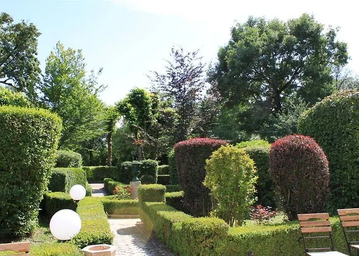 Le Clos De Mutigny Otel